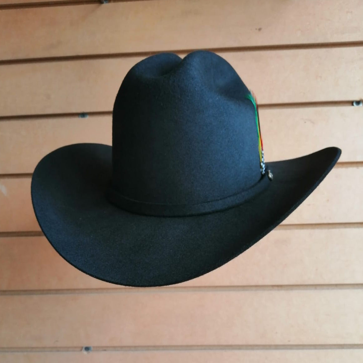 texana de lana negra copa alta falda mediana sombrero negro sombrero mexicano con pluma estilo artistas del cantante el fantasma como los tigres del norte